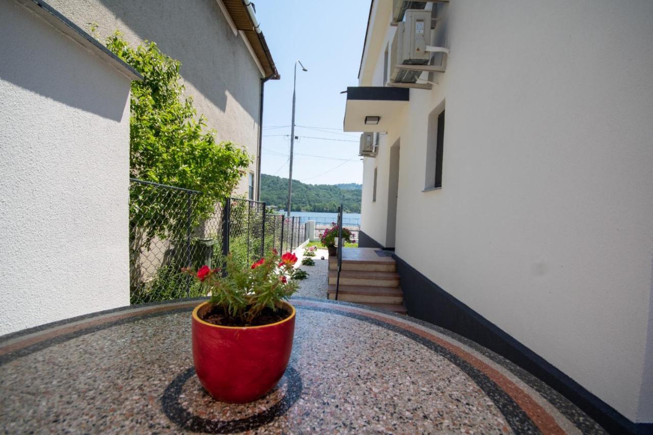 Pensiunea Ionelia Orşova Exterior foto