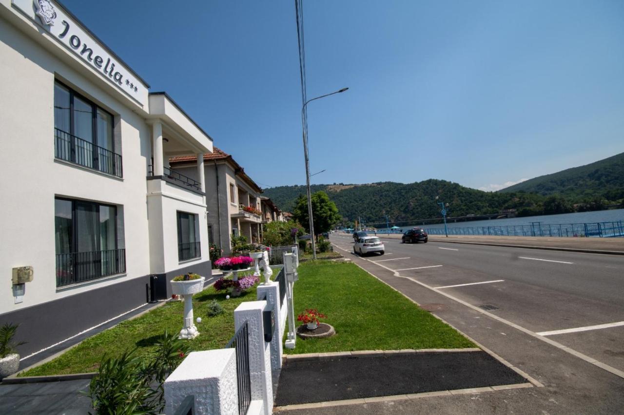 Pensiunea Ionelia Orşova Exterior foto